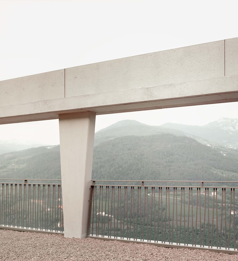 1006-Simone Bossi © 2022